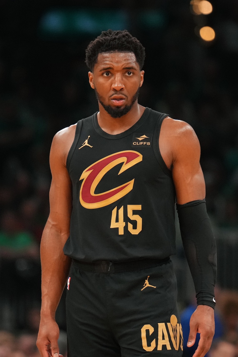 记者：阿贾克斯正接触前狼堡主帅西莫尼斯，视为海廷加继任者（阿贾克斯洽谈前狼堡主帅西莫尼斯，拟接替海廷加）