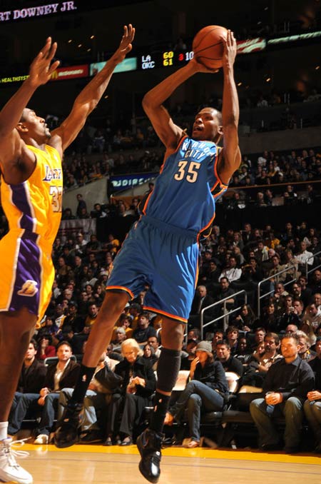 美记：雄鹿交易字母哥的前提是他本人提要离开，但目前并未发生（美记：字母哥未提离队，雄鹿无意交易）