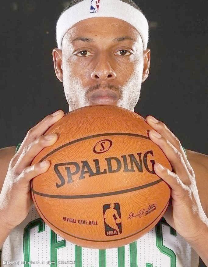 究极进化！克拉克斯顿29分钟砍14分11板10助 本赛季第2次三双！（全能爆发！克拉克斯顿29分钟14分11板10助，本赛季第2次三双）