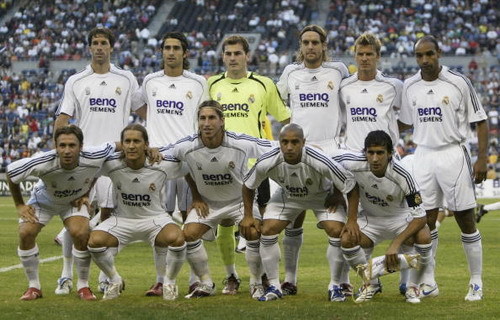 拉卡泽特回到酋长球场，观看并解说枪手对阵拜仁的比赛（拉卡泽特重返酋长球场，现场解说阿森纳对拜仁之战）