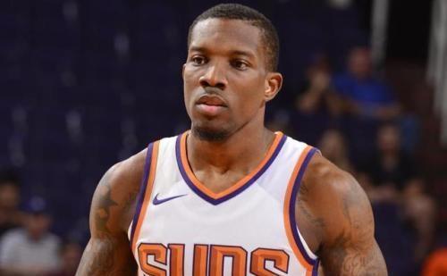 替补球员上场直接送出助攻，全场惊讶（替补登场即送助攻，全场哗然）