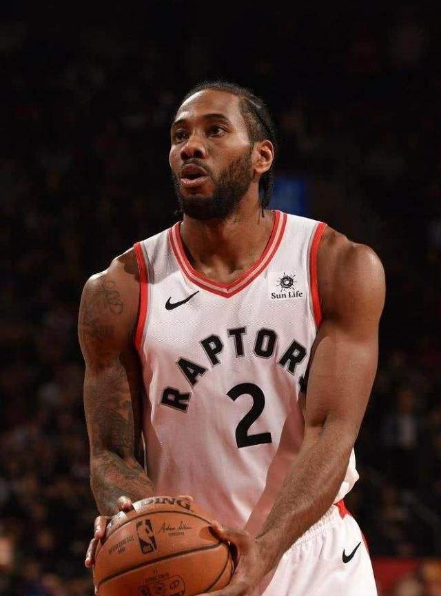 梅尔顿谈勇士三位中锋都能出战：这是我们所欠缺的 我很喜欢（梅尔顿：勇士三大中锋都能出战，正补我们短板，我很喜欢）