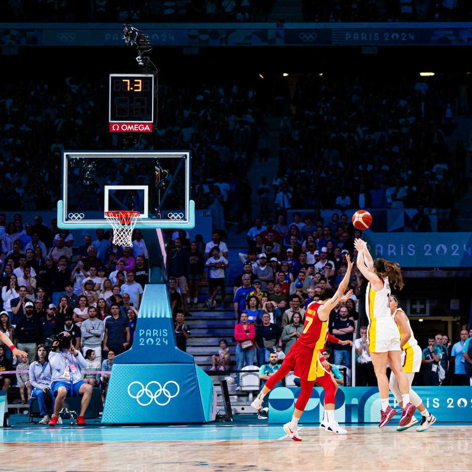 1-3被巴萨逆转，马竞连续13场西甲不败遭终结（巴萨3-1逆转马竞，13场西甲不败纪录告破）