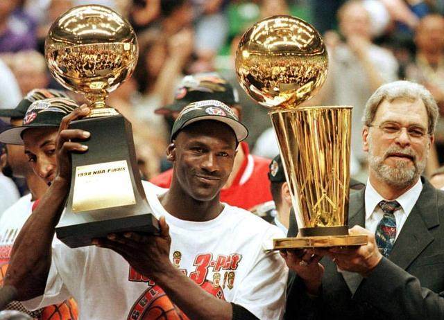 前米兰门将：圣地亚哥很难在意甲立足；球队真的很缺一名中锋（米兰旧将：圣地亚哥难在意甲立足，球队亟需一名中锋）