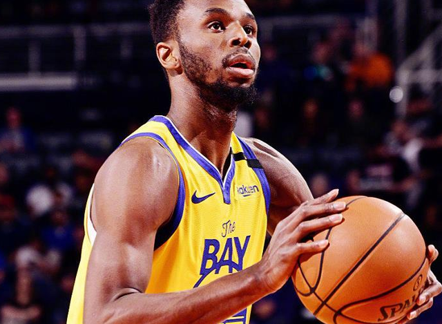 感谢俱乐部，U16国少球员身穿各自俱乐部训练服拍摄全家福（U16国少全家福：球员穿各自俱乐部训练服致谢俱乐部）