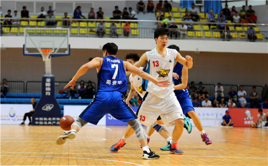 欧冠本周最佳阵容：马杜埃凯、孔德、格林伍德、卡尔在列（欧冠本周最佳阵容出炉：马杜埃凯、孔德、格林伍德与卡尔入选）