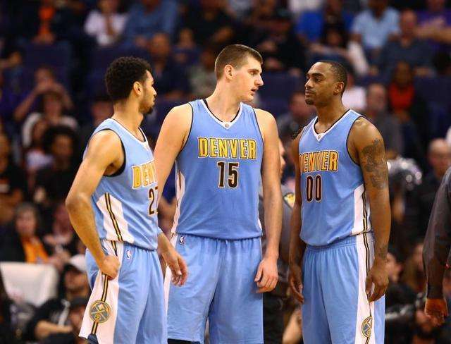 世俱杯金靴赔率：姆巴佩1赔5.5居首 哈兰德紧追（世俱杯金靴赔率出炉：姆巴佩以1赔5.5领跑，哈兰德紧随其后）