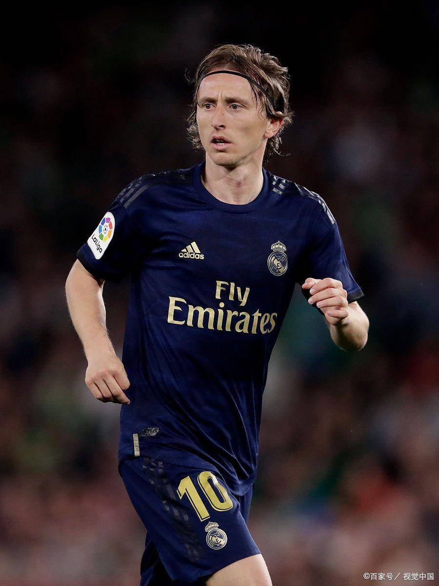 进攻状态惨淡！勇士&鹈鹕首节三分21中2仅得35分（进攻低迷：勇士与鹈鹕首节三分21投仅2中，合计仅35分）