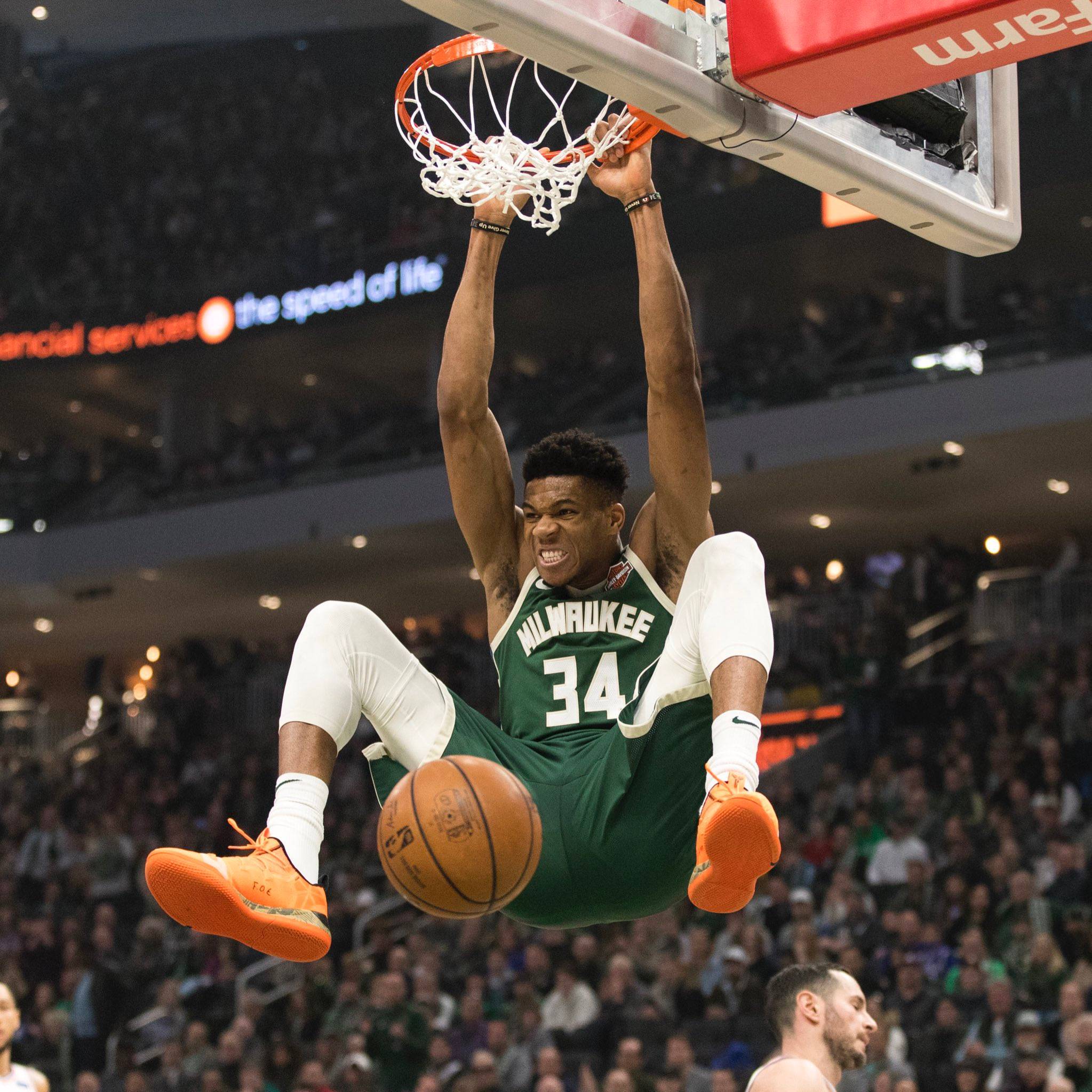 小香农谈三分三连击：保持自信敢打敢拼 拿球就果断出手（小香农谈连续命中三记三分：自信敢拼，拿球就果断出手）