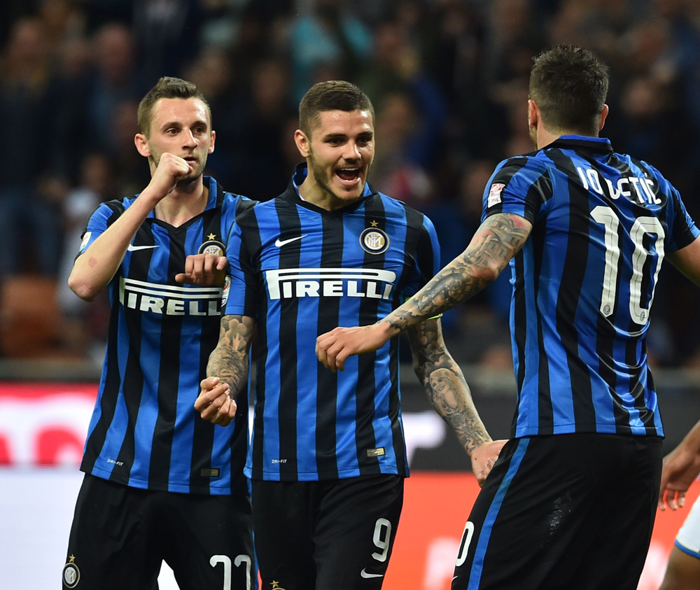 杜兰特中投精准，全场欢呼（杜兰特中距离手感爆棚，全场沸腾）