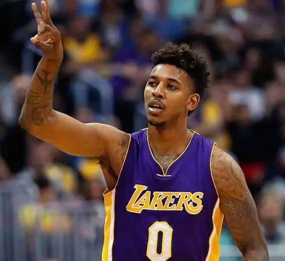 NBA：凯尔特人大胜奇才 双探花手感火热（NBA：凯尔特人狂胜奇才，双探花火力全开）