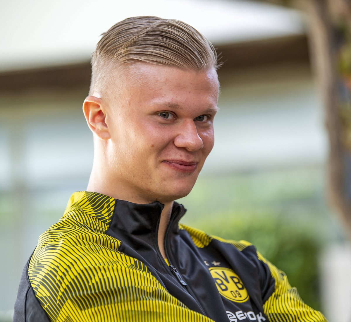 中国U17vs孟加拉国首发：邝兆镭领衔，万项、帅惟浩出战（中国U17战孟加拉国首发出炉：邝兆镭领衔，万项、帅惟浩先发）