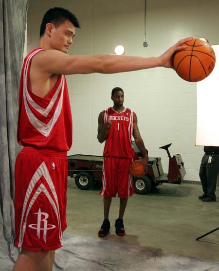 斯科蒂-巴恩斯23分 NBA湖人123-120险胜猛龙 里夫斯44分（里夫斯轰44分 湖人123-120力克猛龙 巴恩斯拿下23分）